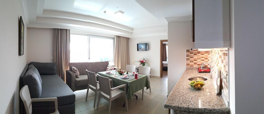 Midi Suites & Hotels Alanya Esterno foto
